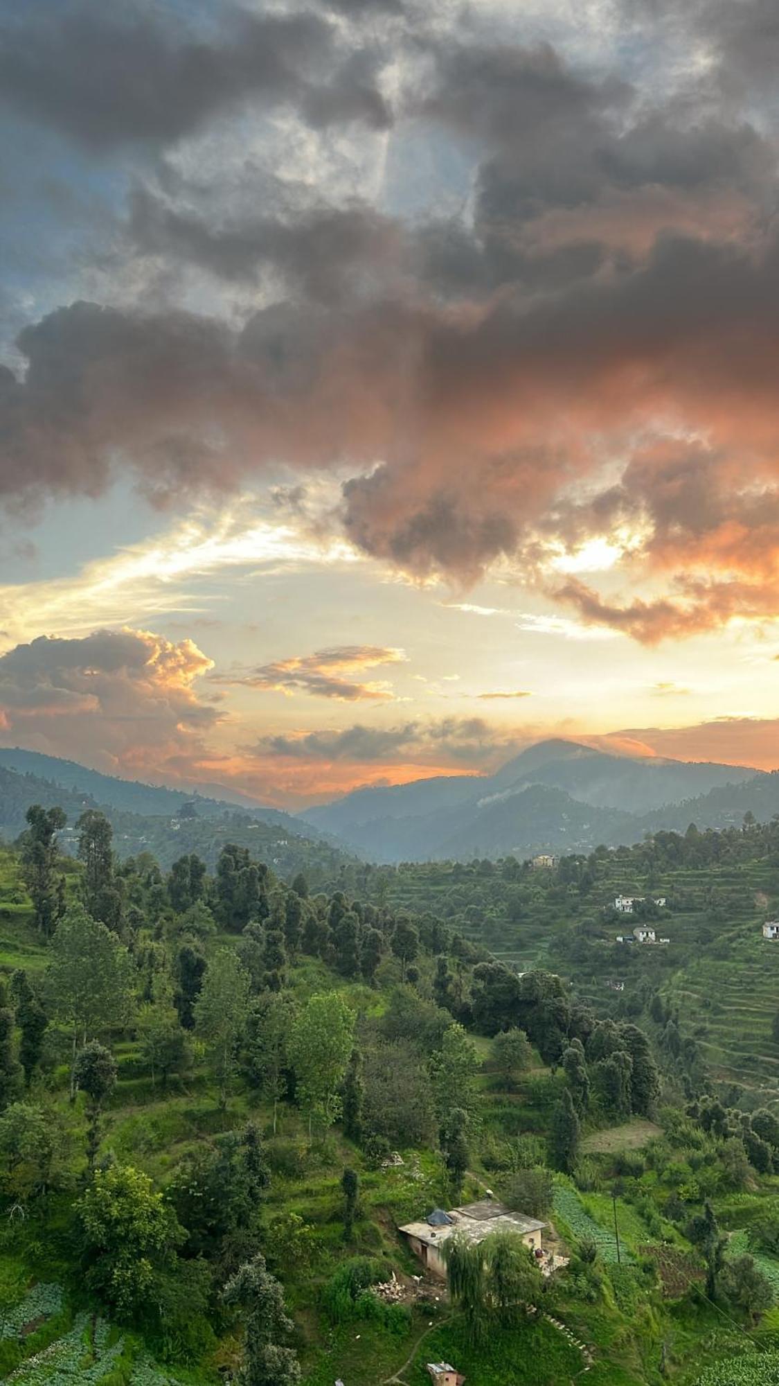 Nazaara -Thhpsociety - Mukteshwar - Witness The View From Your Bed Exterior foto